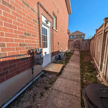Wonderland Apartment - 6 Min By Walking Vaughan Extérieur photo